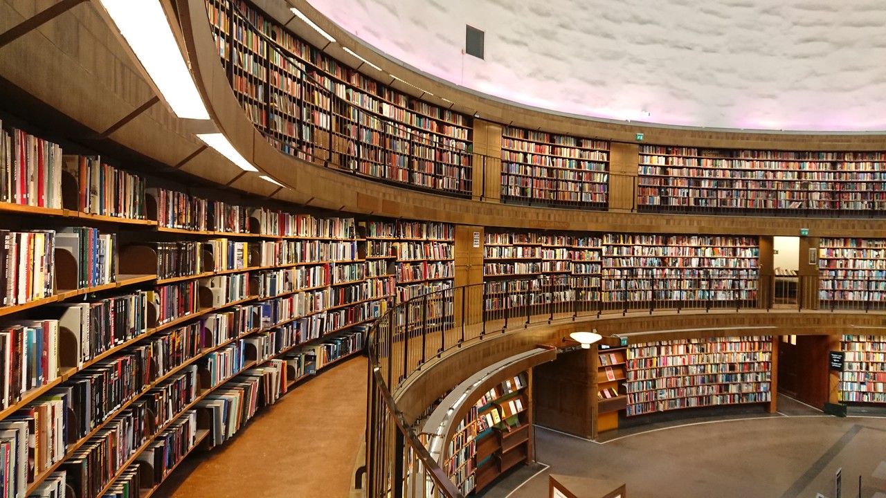 ヨーロッパの美しい図書館その3 　ストックホルム市立図書館　【スウェーデン】