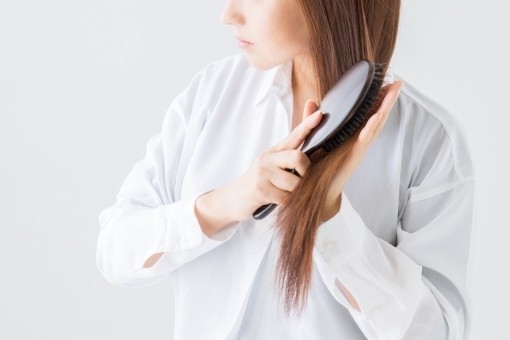 ドライヤー後の髪の毛の掃除 どうすれば楽になるか 竹内 響子 Note