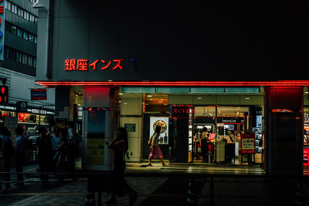 夜の散歩 東京銀座 ナイトゥ