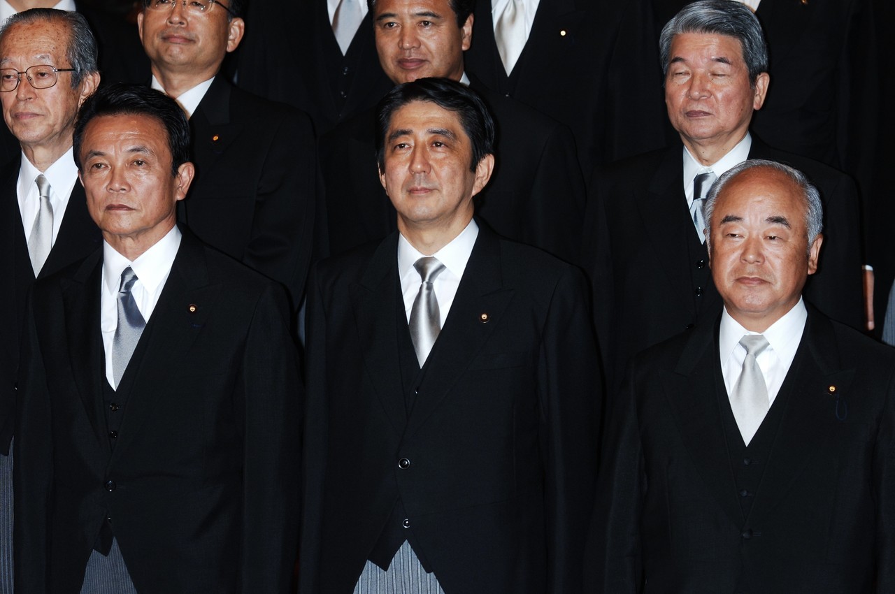 内閣総理大臣 安倍晋三インタビュー 失敗が私を育てた 文藝春秋digital