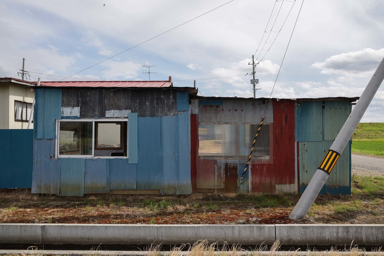 小屋に出会う2 小屋とトタン 遠藤 宏 Photographer Note