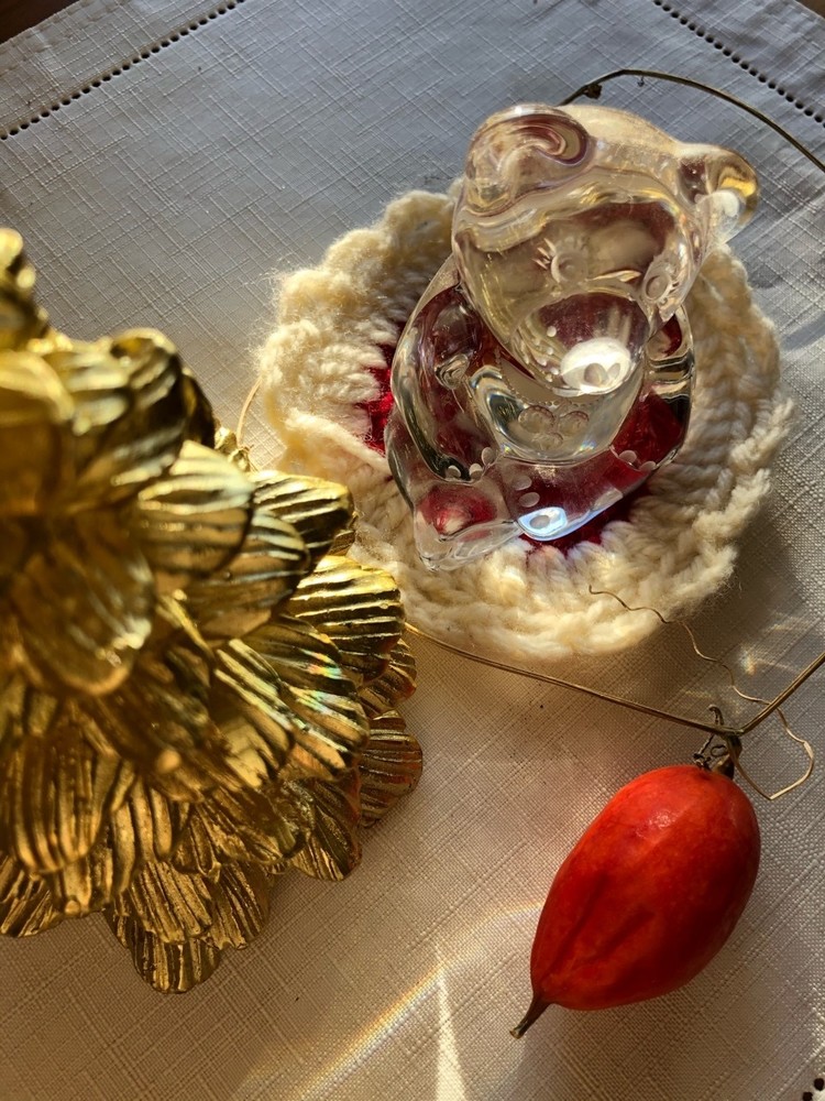 生きるとは、「生かされている命を生きている」ということ。たとえば日の光も空気も、生まれてからずっと無尽蔵に与えられています。心臓は鼓動を打ち続け細胞は活性化する。自ら命を絶とうとした人が、未遂に終わることは少なくないものです。生きよ、と、天は思し召し、また生きていく。命は生かされているのであり、その命を精いっぱい生かそうとした時、そこに喜びが舞い降りてくるのでしょう。