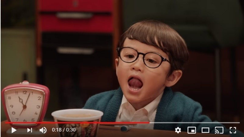 どん ぎつね cm 子供