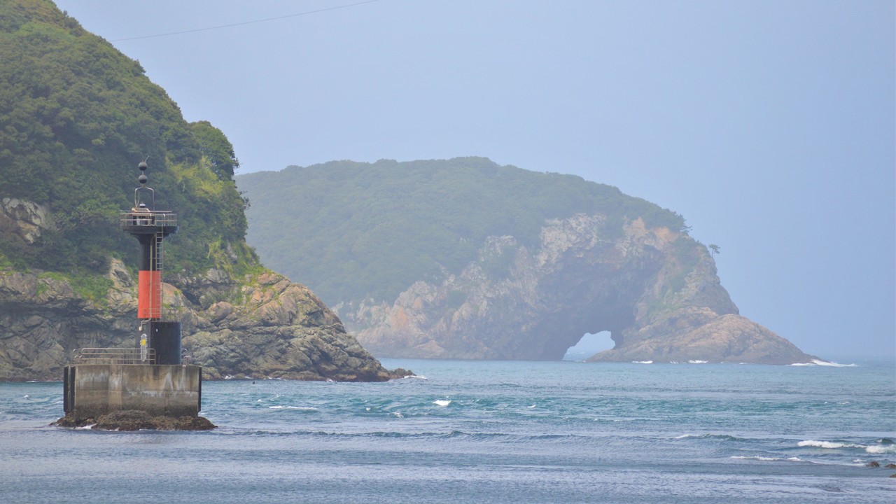 豊後水道を泳ぐ「鶴見大島」。｜おおの たつや｜note
