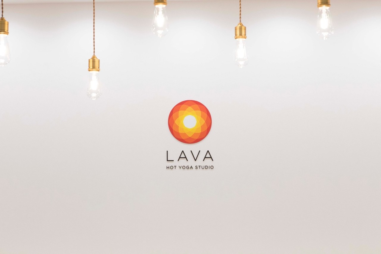 スタジオ数日本no 1のホットヨガスタジオlava で働く新卒新入社員 入社して変わった事は 失敗をやる気へと変化させるポジティブ思考 ベンチャーバンクグループ採用 Note