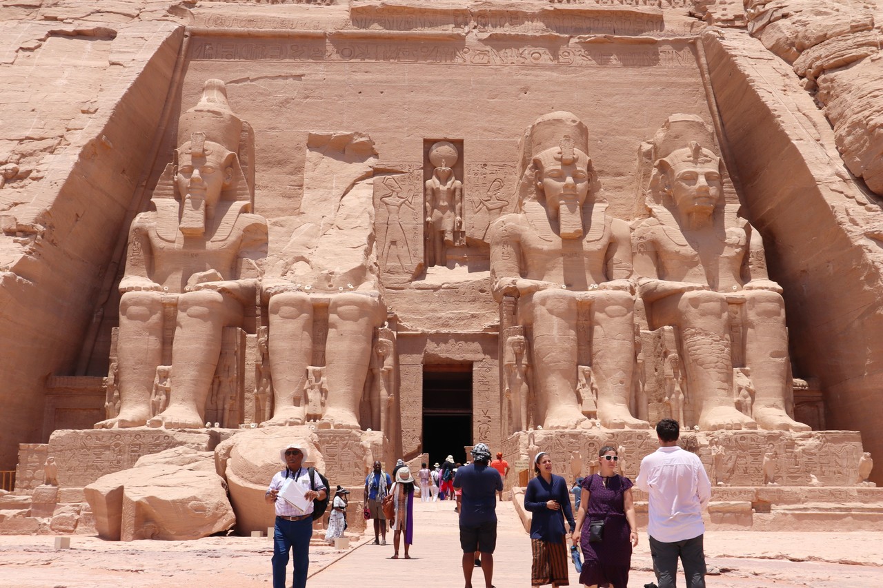 真夏のエジプト旅行 憧れの世界遺産 アブ シンベル神殿を訪れた4日目 わたりどり Note