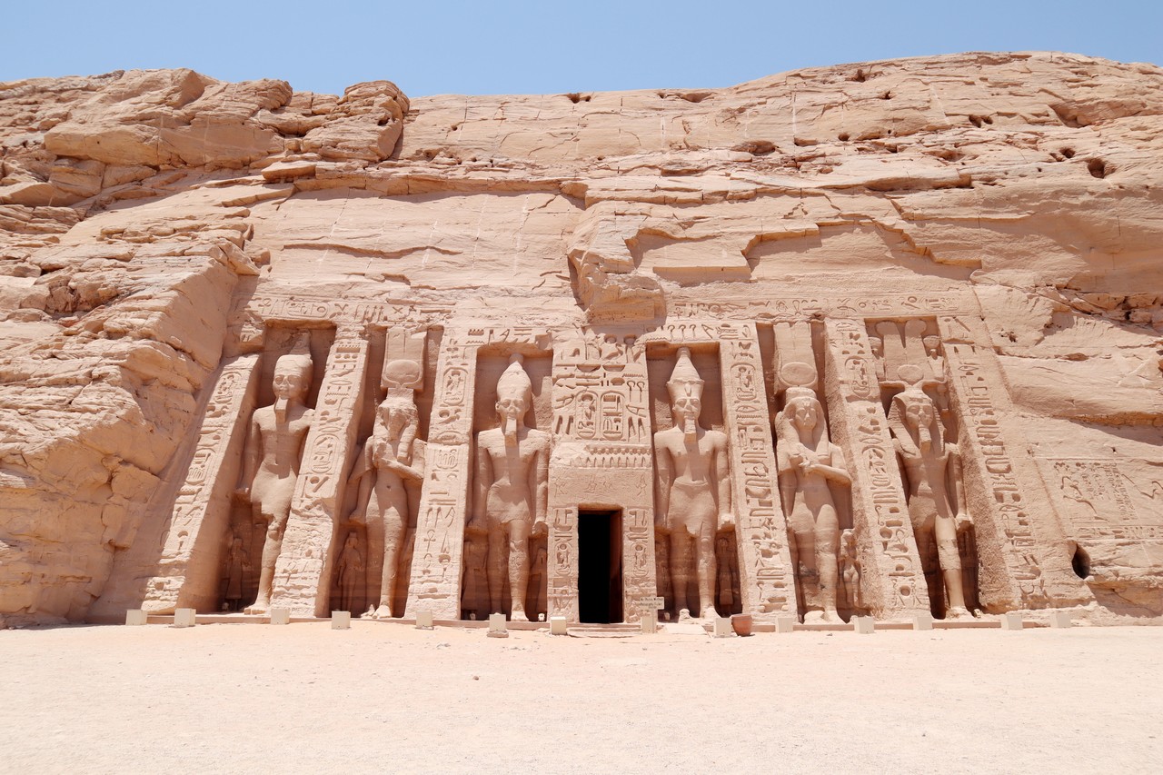 真夏のエジプト旅行 憧れの世界遺産 アブ シンベル神殿を訪れた4日目 わたりどり Note