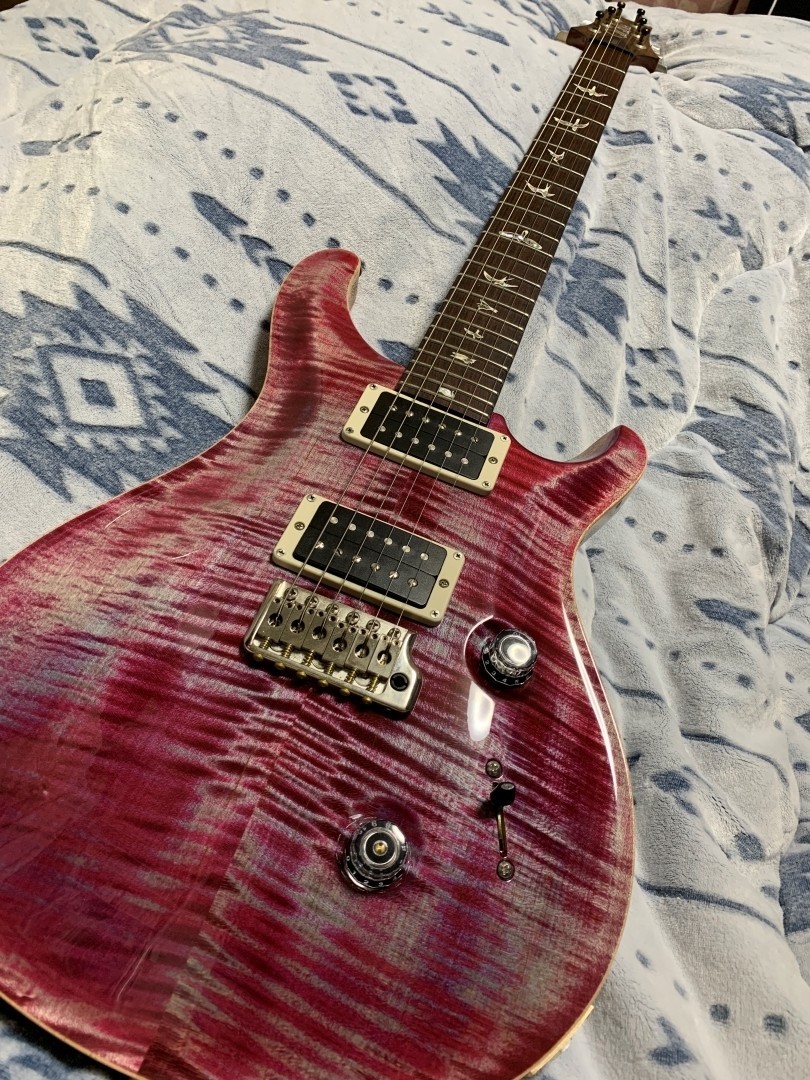 PRS SE Custom  少し整備が必要かと思われますが問題なく動作します。 PRS SE Custom 少し整備が必要かと思われますが問題なく動作します。