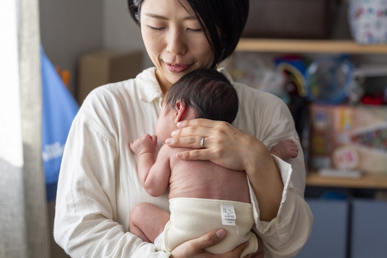 日本小児整形外科学会推奨 赤ちゃんの股関節を守る抱っこ すくすく抱っこ 堀内 Note