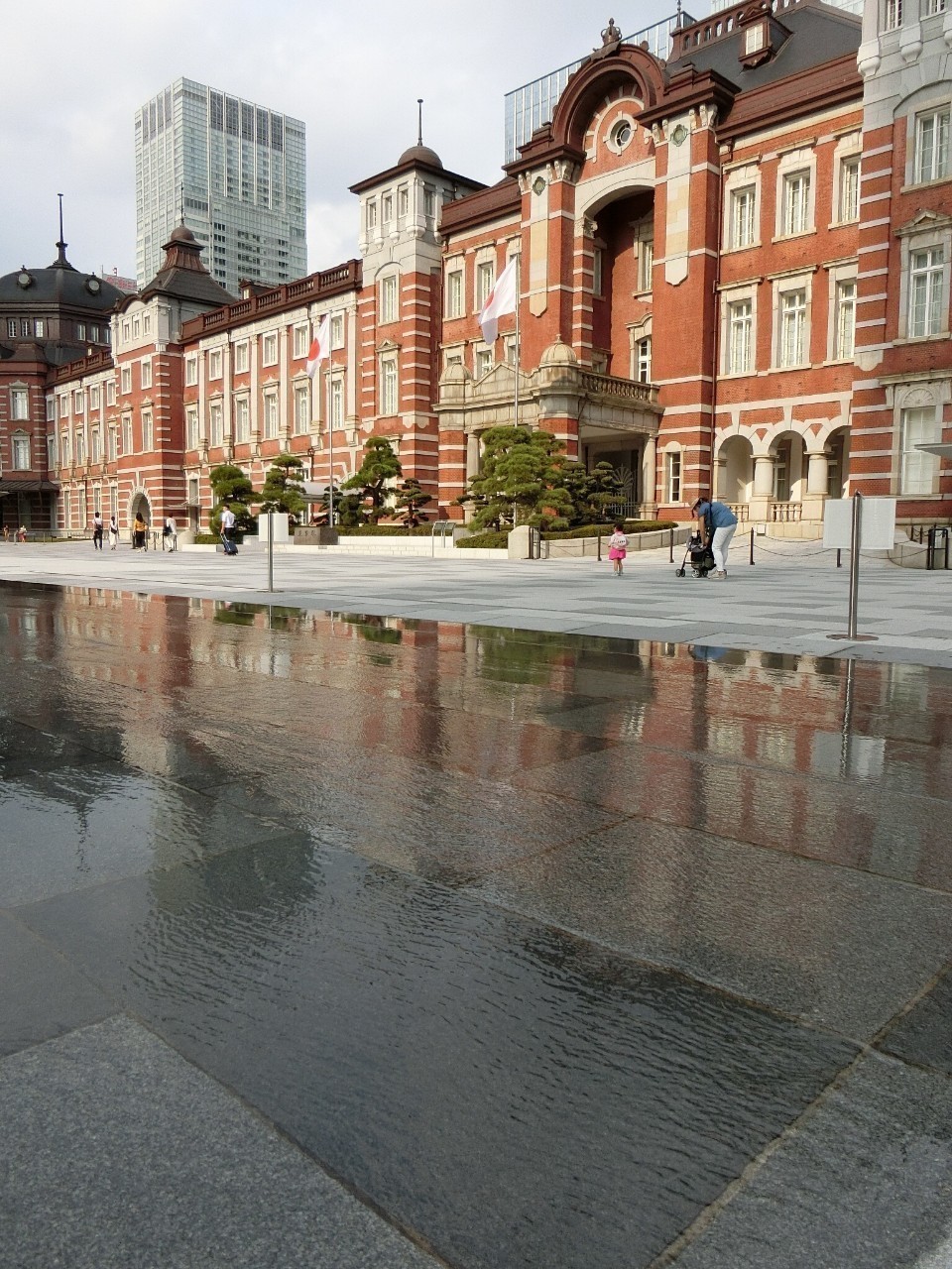 レポート 東京駅丸の内駅前広場の 打ち水システム について Ruindig Note