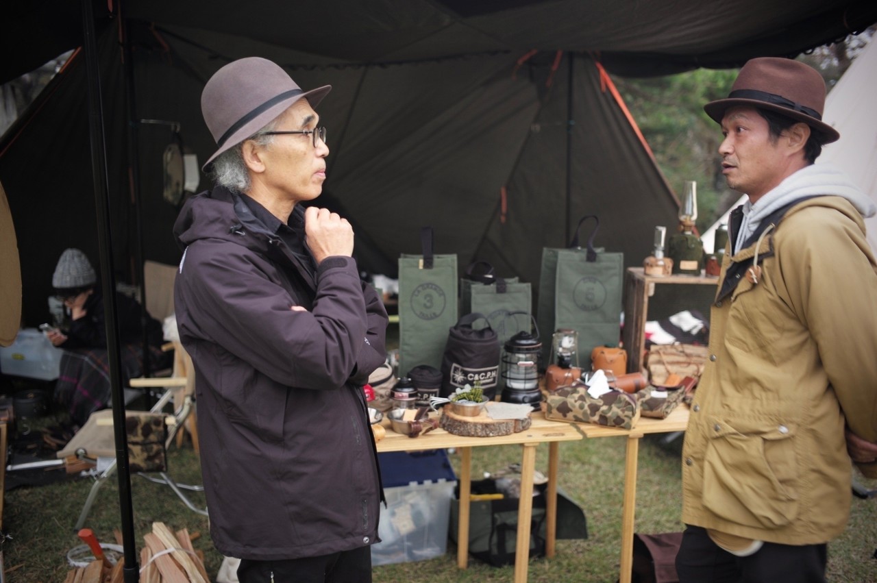 C&C.P.H. EQUIPMENT後藤さんとPeregrine Furnitureの見城さん。 C&C.P.H. EQUIPMENT後藤さんとPeregrine Furnitureの見城さん。