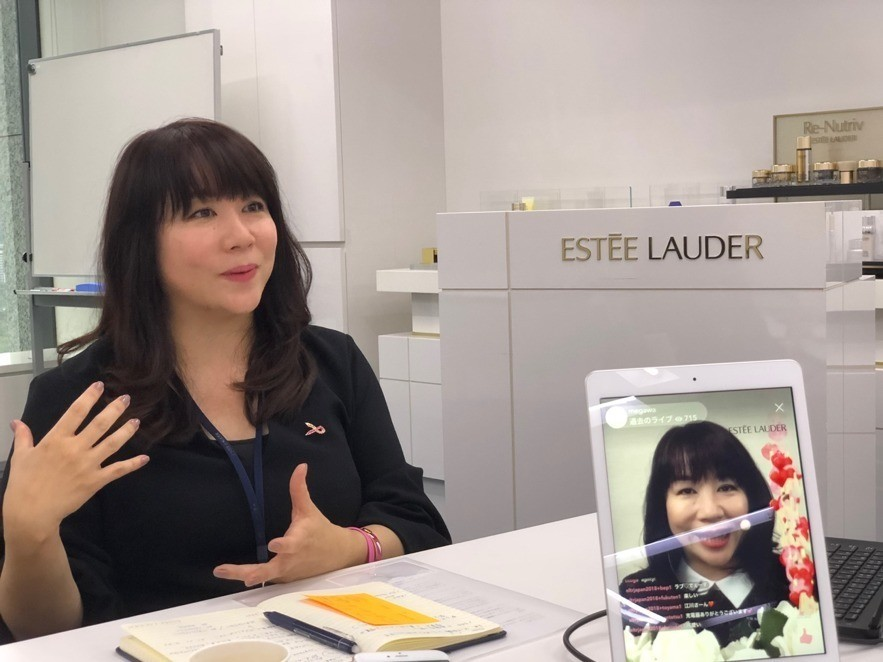 エスティ ローダーの熱いarトレーニング 日本でも美容部員をインフルエンサーへ Beautytech Jp