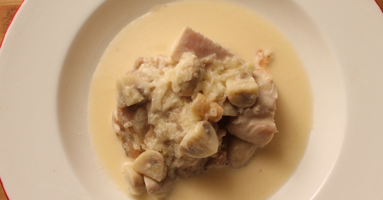 大山鶏のフリカッセ（軽い煮込み）の作り方