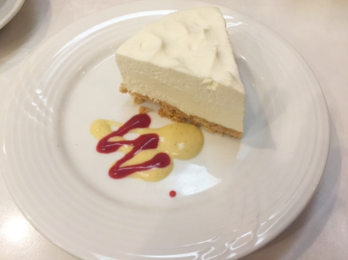 絶品レアチーズケーキ