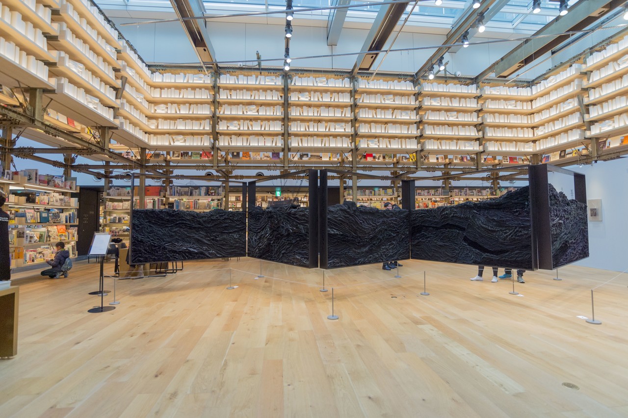 美しさ” と ”不安” の間の風景 ー岩崎貴宏 Layer and Folding ＠銀座